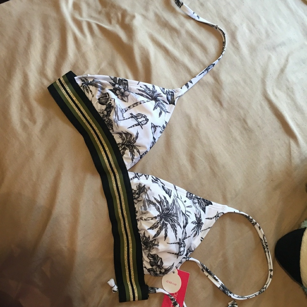 Bathing suit